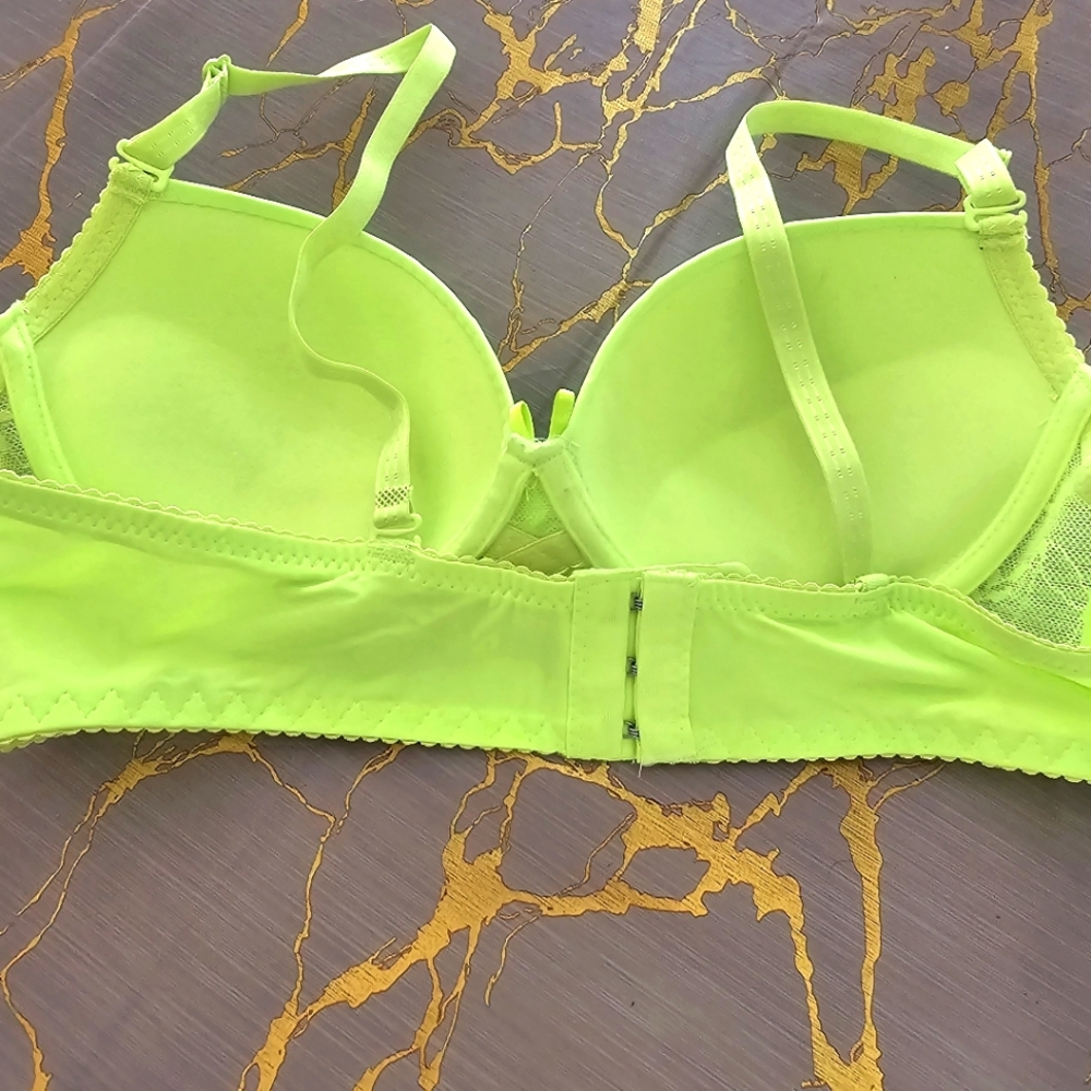 *SOLD* Neon Green Padded push up Bra size Medium - Picture 3 of 5